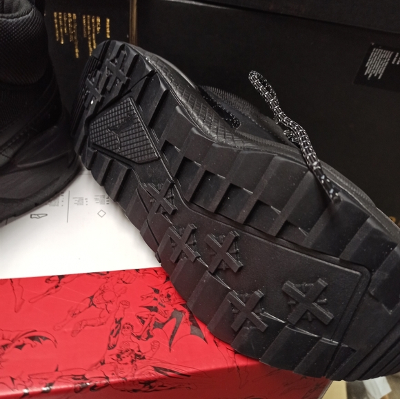 Puma - Picture 4 of 5